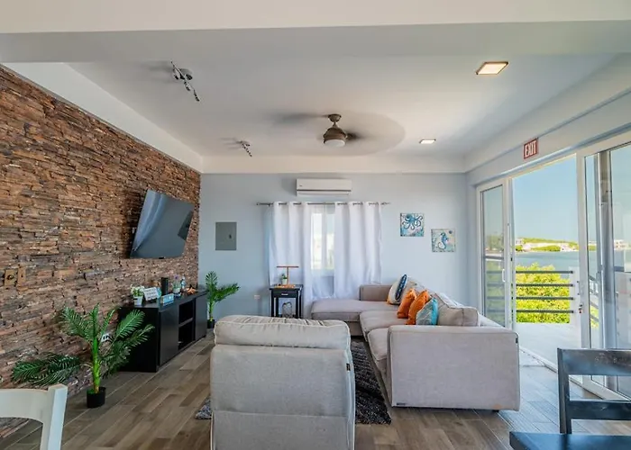 2nd Floor House Apartment *